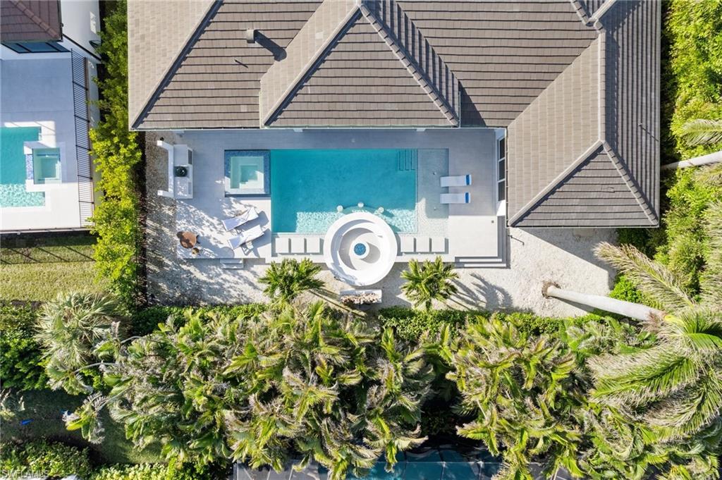 MOORINGS - Residential