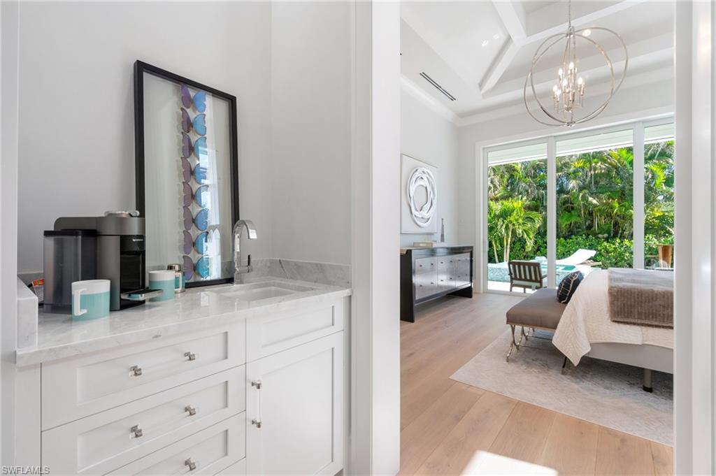 MOORINGS - Residential