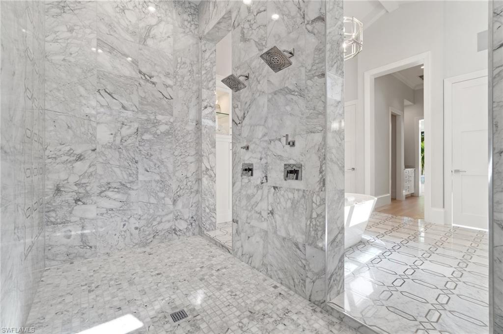 MOORINGS - Residential