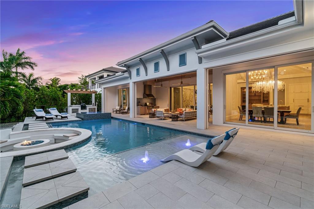 MOORINGS - Residential