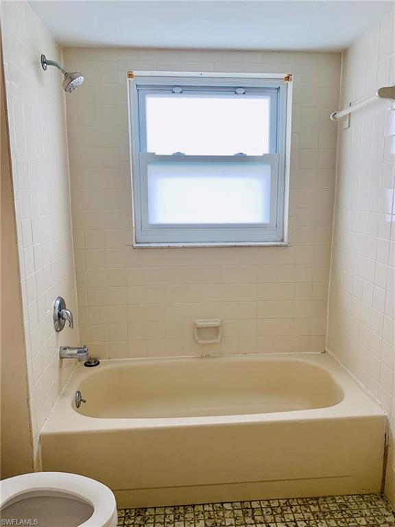 NAPLES PARK - Residential