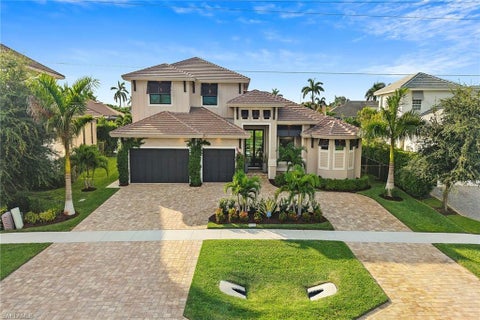 Photo of 625 Hernando DR, MARCO ISLAND, FL 34145 (MLS # 226027776)
