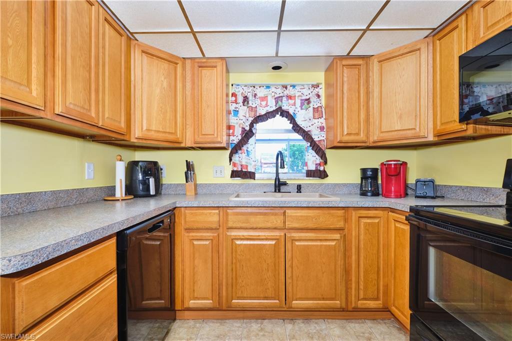 FORT MYERS SHORES - Residential