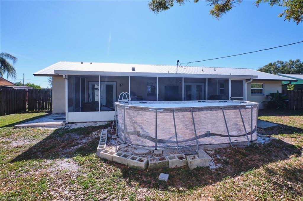 FORT MYERS SHORES - Residential