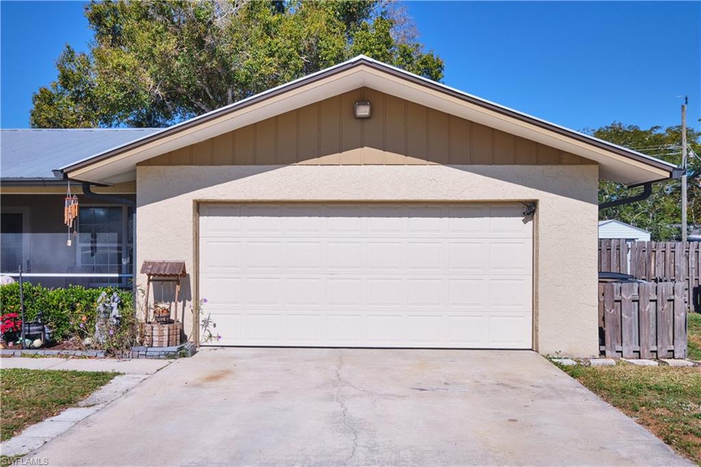 FORT MYERS SHORES - Residential