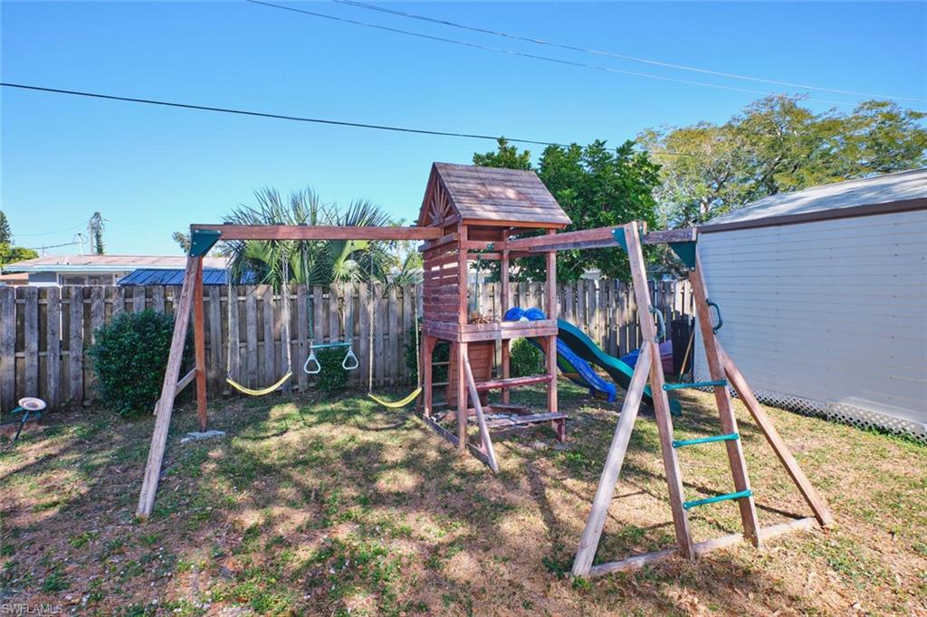 FORT MYERS SHORES - Residential