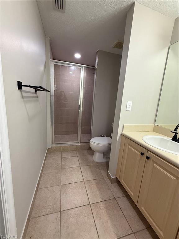 THE COVE AT SIX MILE - Residential Lease