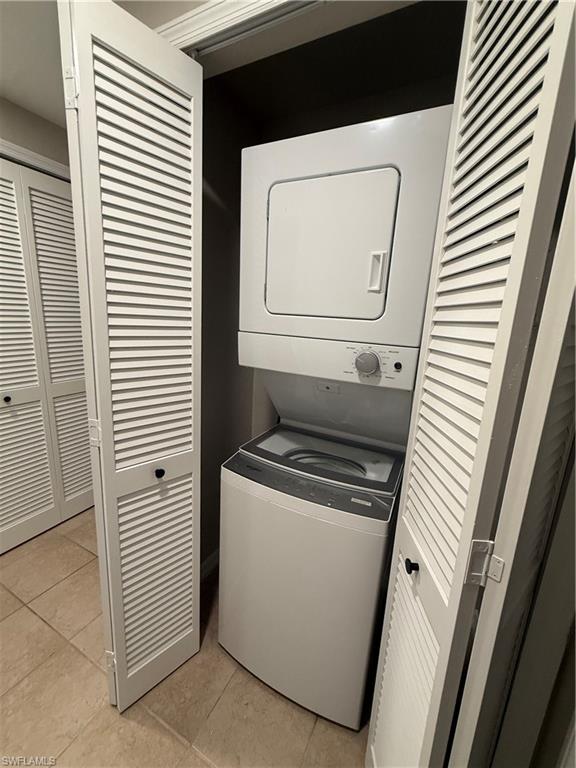 THE COVE AT SIX MILE - Residential Lease