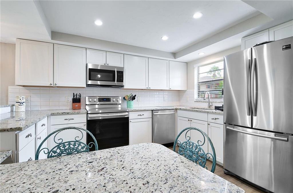 FOUNTAINS II - Residential