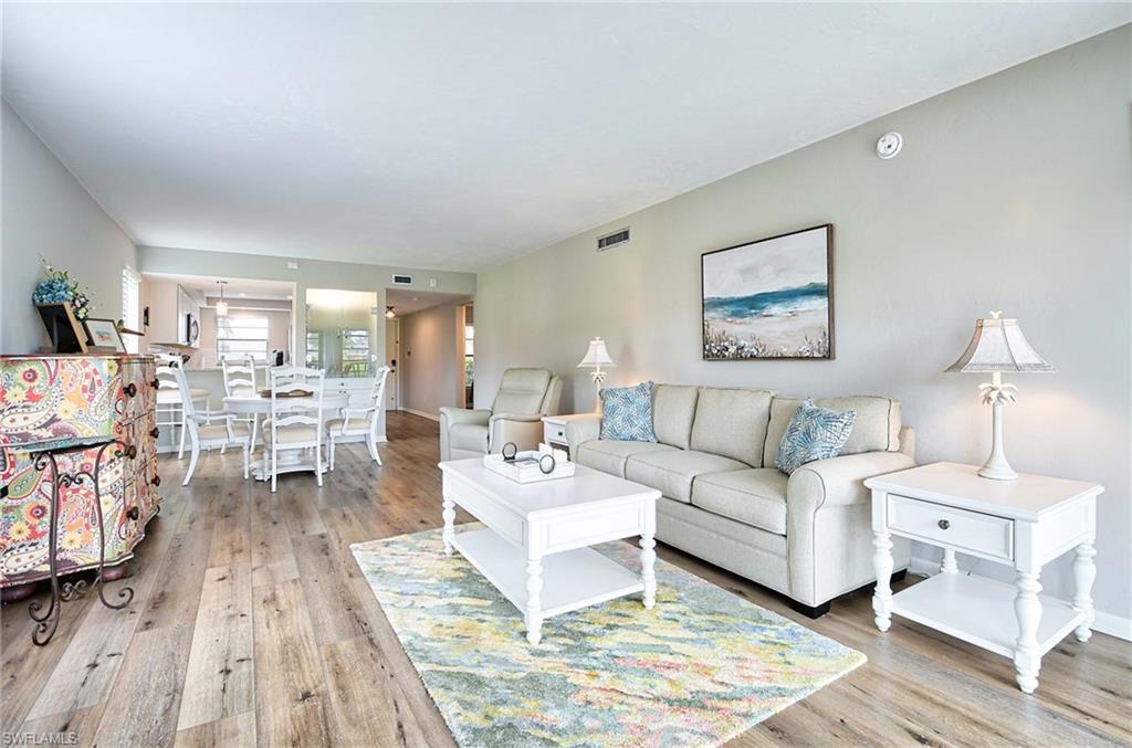 FOUNTAINS II - Residential