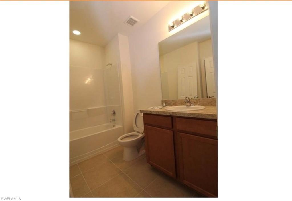 TOWN LAKES - Residential