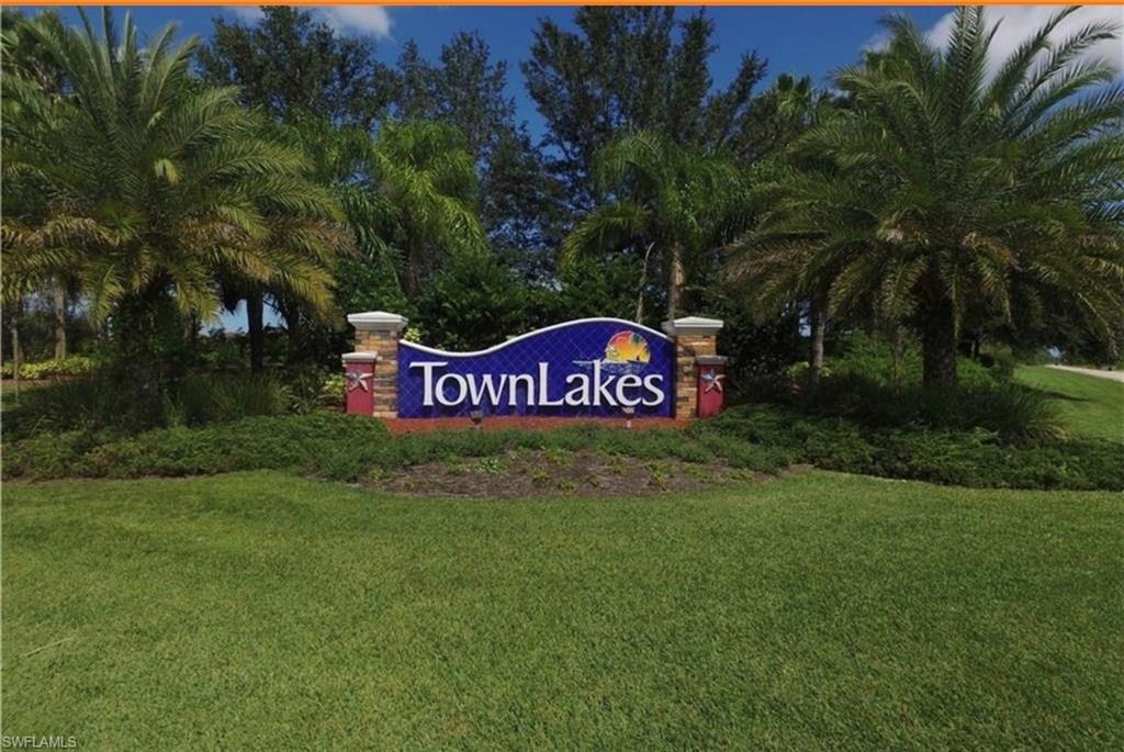TOWN LAKES - Residential