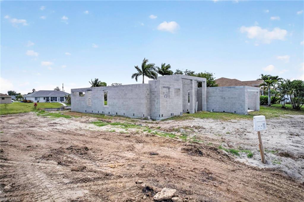 CAPE CORAL - Land