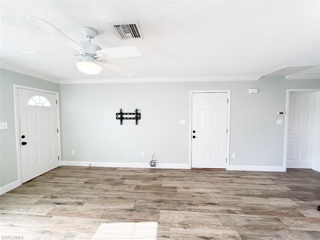 LEAWOOD LAKES - Residential