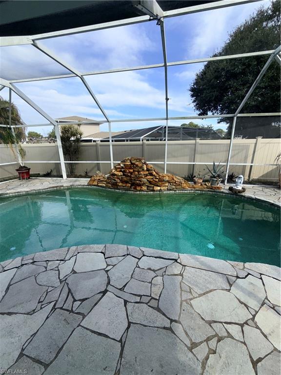 SAN CARLOS PARK - Residential