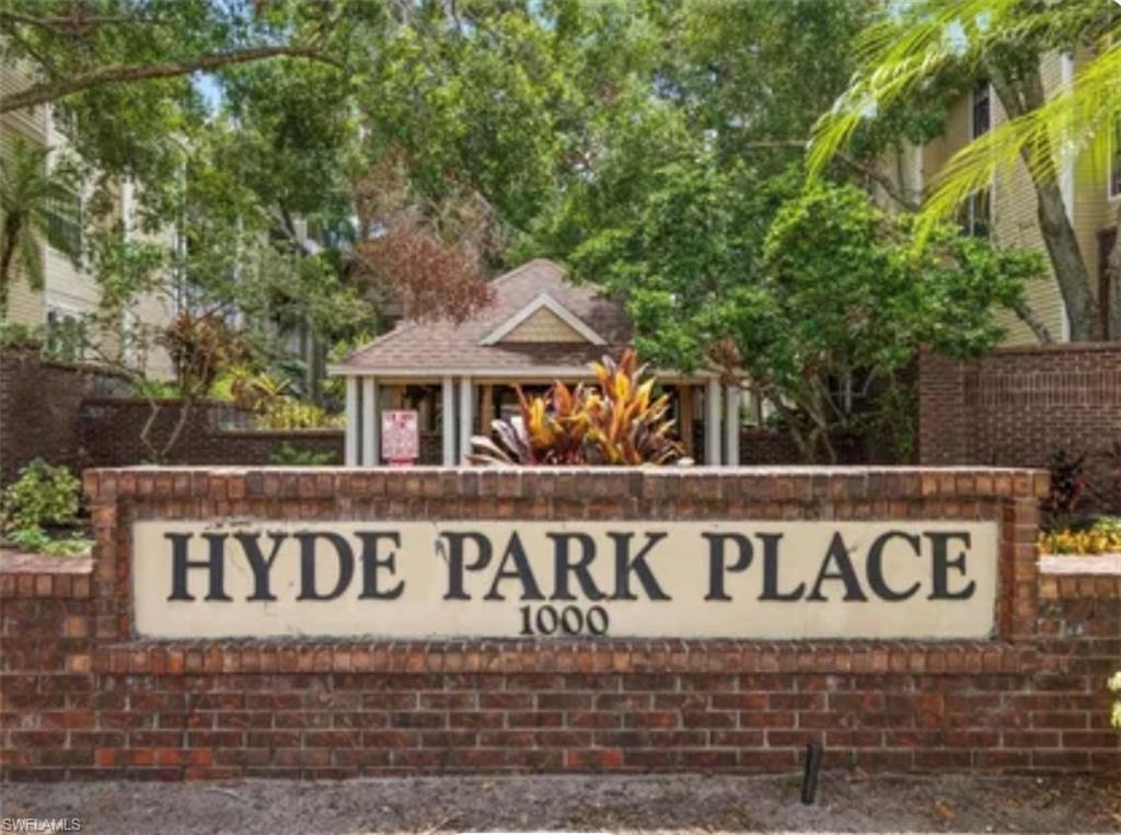HYDE PARK CONDOMINIUM - Residential