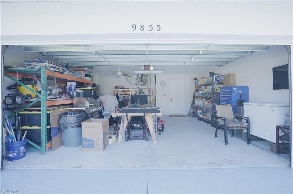 COUNTRY OAKS - Residential