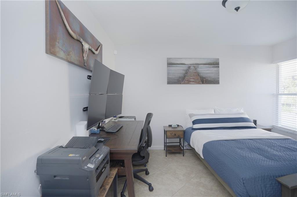 COUNTRY OAKS - Residential