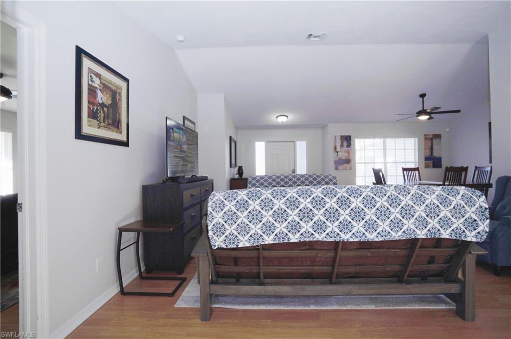 COUNTRY OAKS - Residential