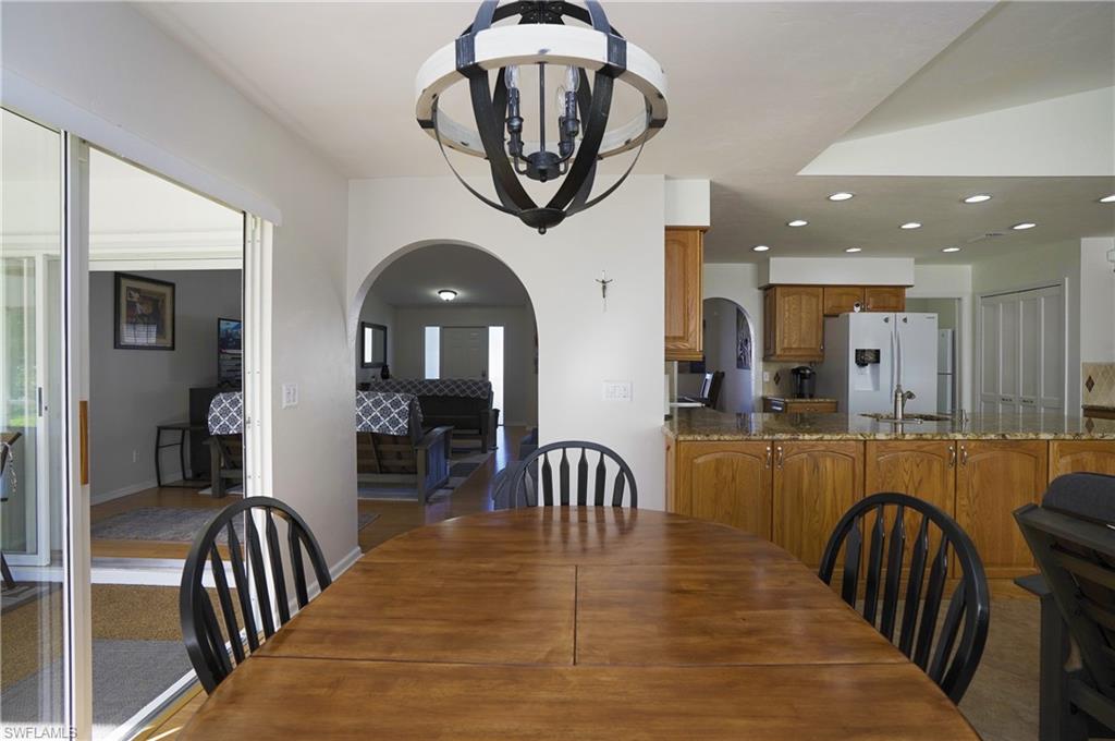 COUNTRY OAKS - Residential