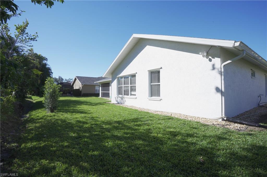 COUNTRY OAKS - Residential