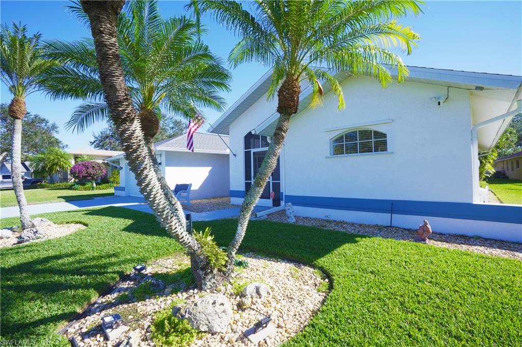 COUNTRY OAKS - Residential