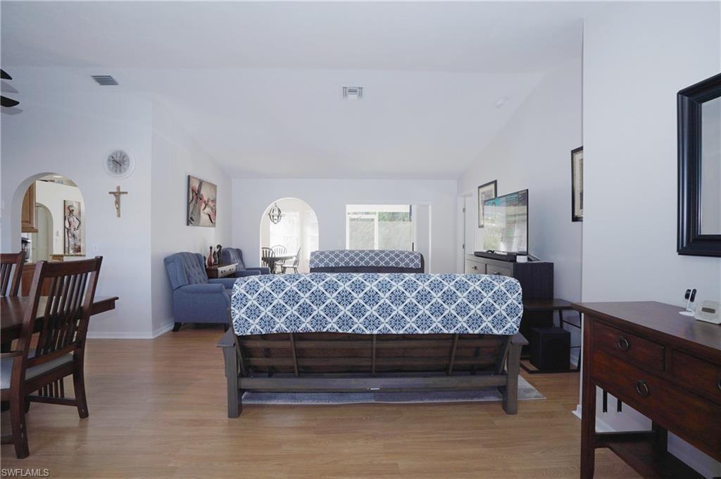 COUNTRY OAKS - Residential