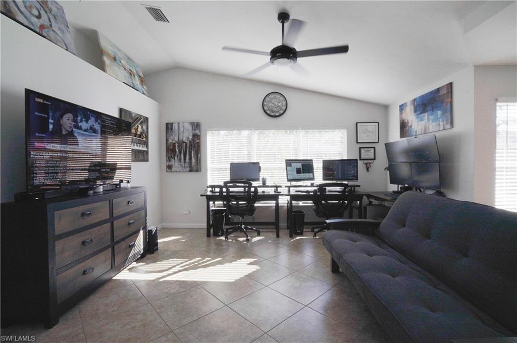 COUNTRY OAKS - Residential