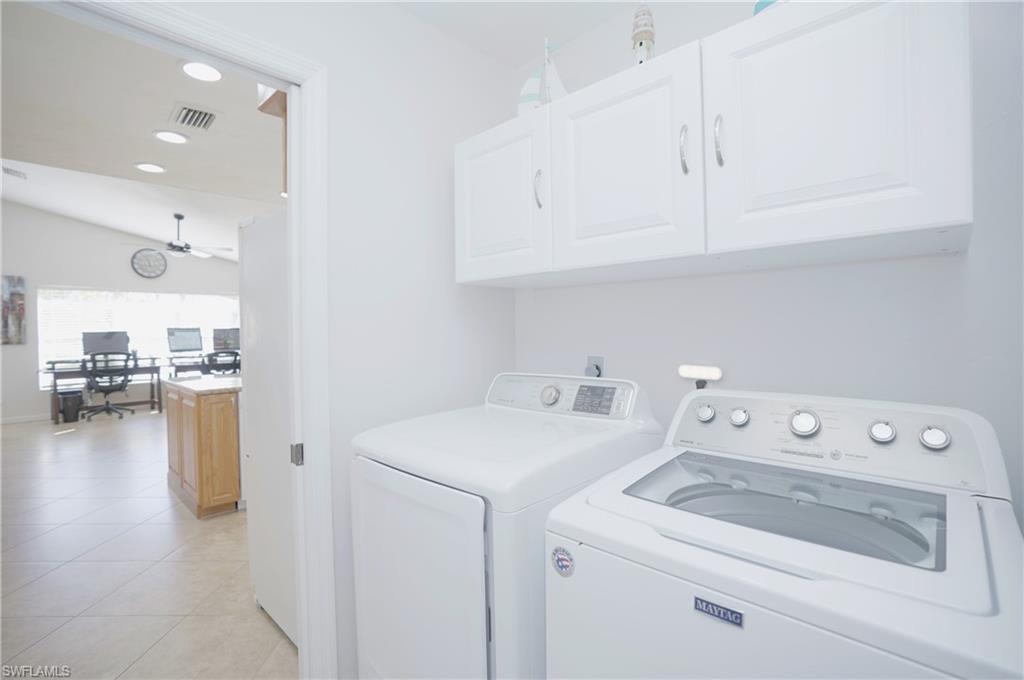 COUNTRY OAKS - Residential