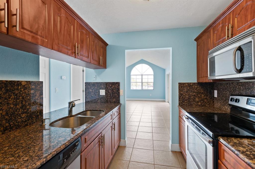 RENAISSANCE VILLAGE - Residential