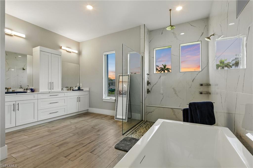 ESTATES - Residential