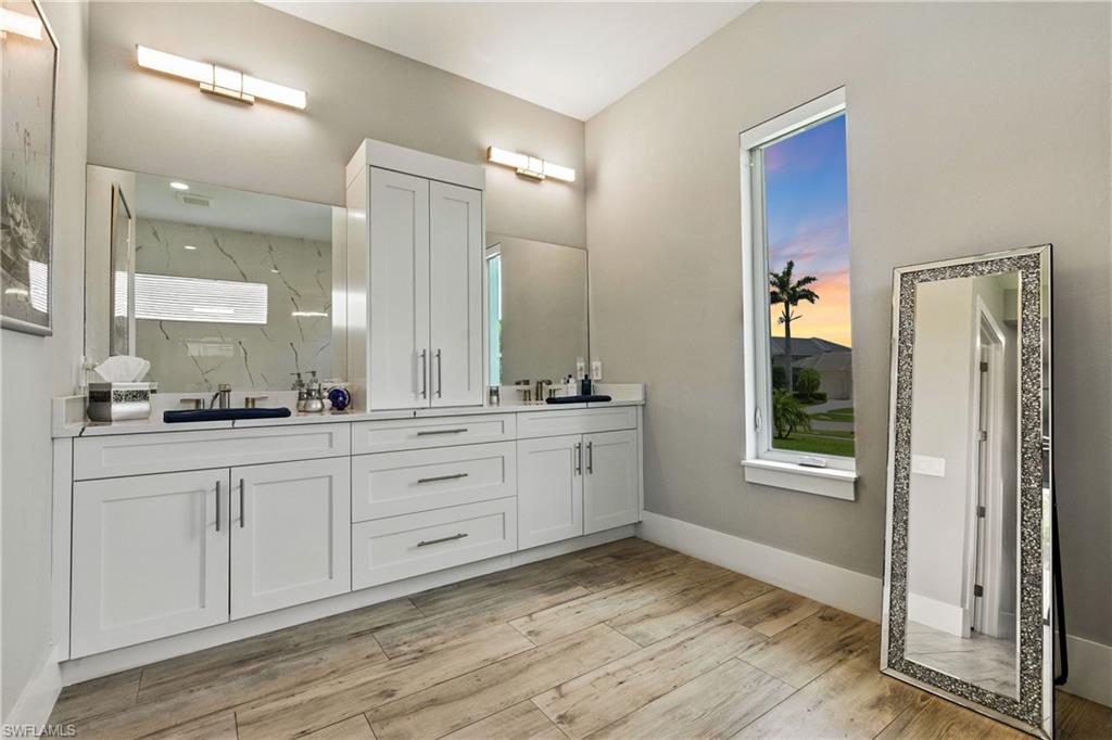 ESTATES - Residential