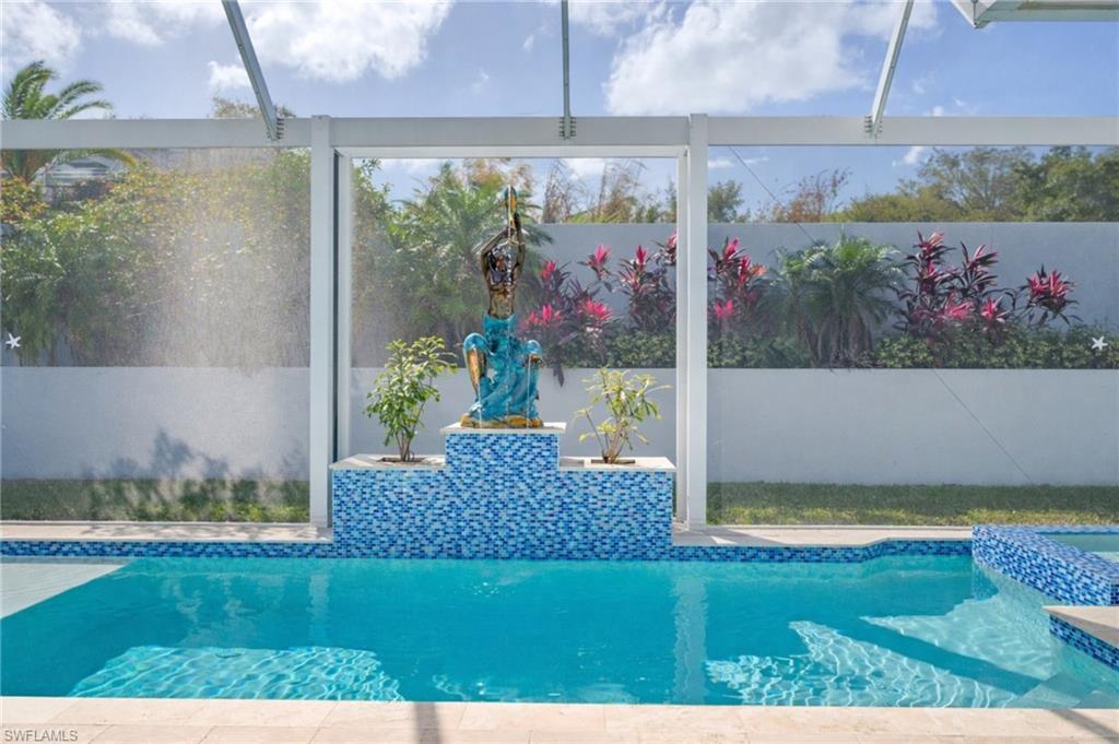 ESTATES - Residential