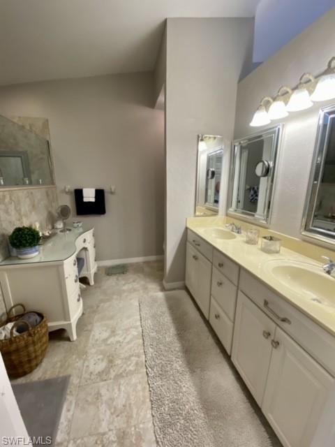 CAPSTAN II CONDO - Residential