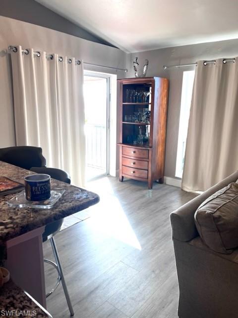 CAPSTAN II CONDO - Residential