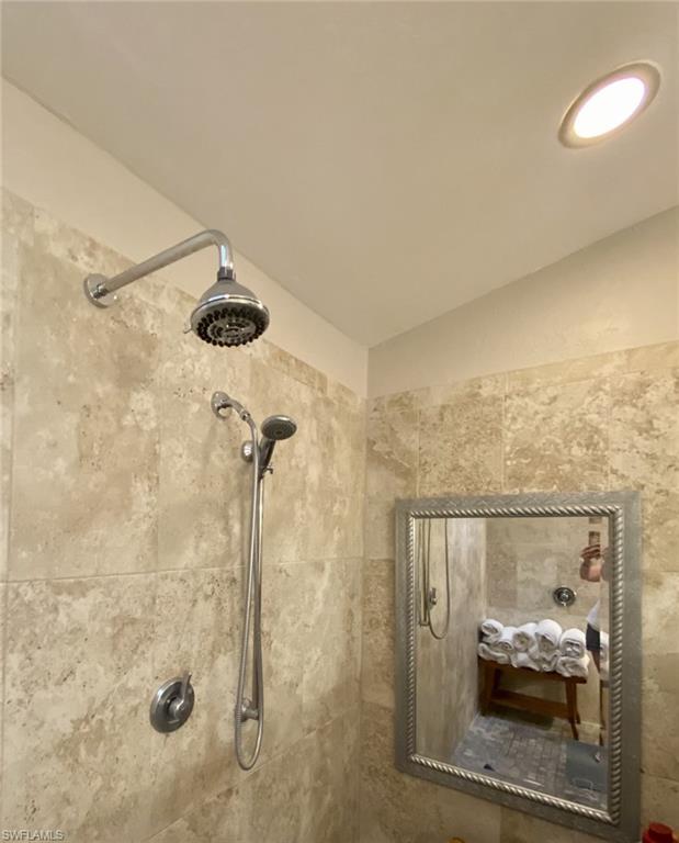 CAPSTAN II CONDO - Residential