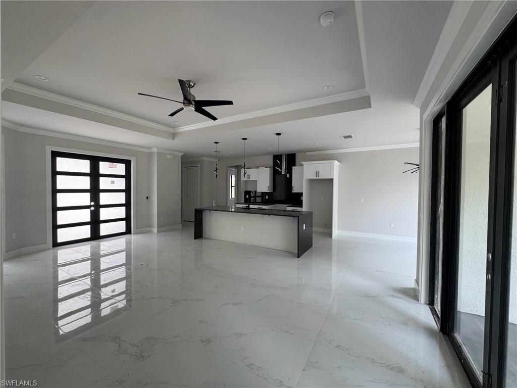 GOLDEN GATE ESTATES - Residential