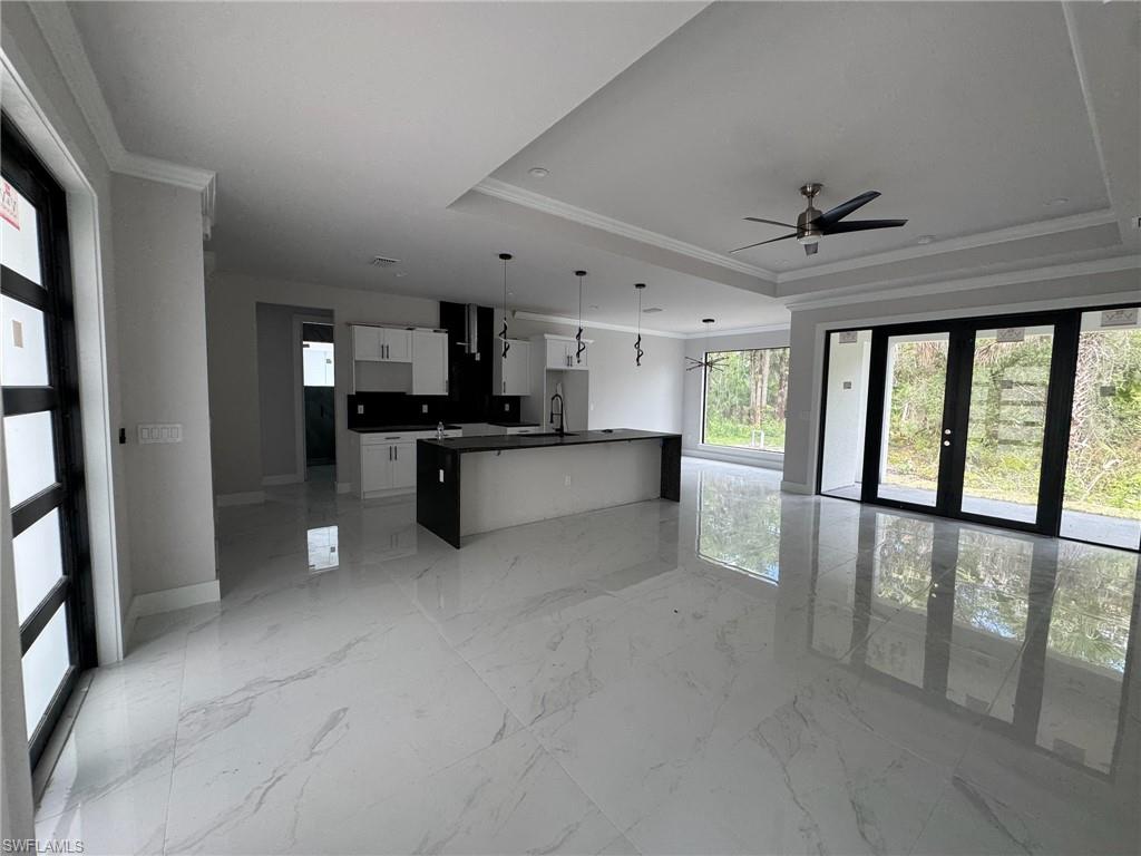 GOLDEN GATE ESTATES - Residential