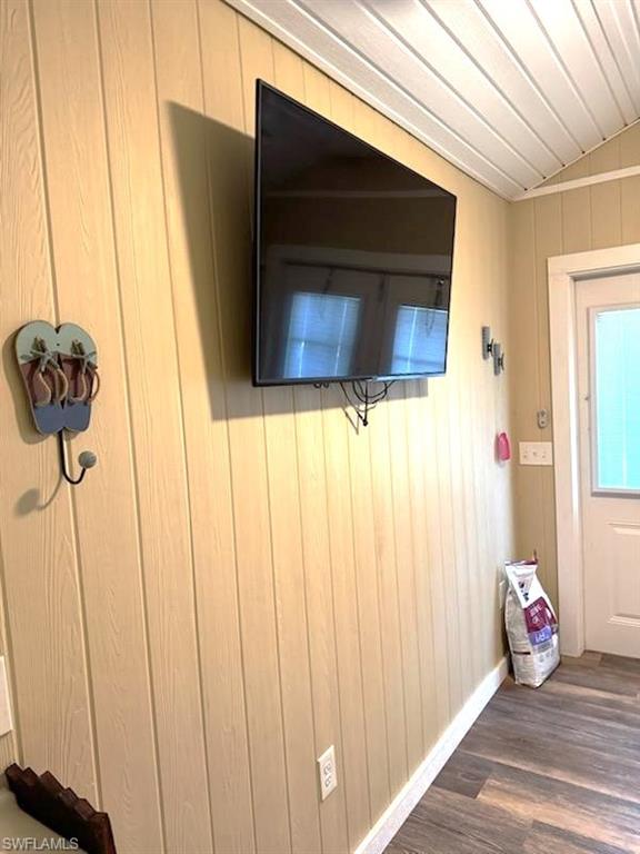 CYPRESS TRAIL RV RESORT - Land