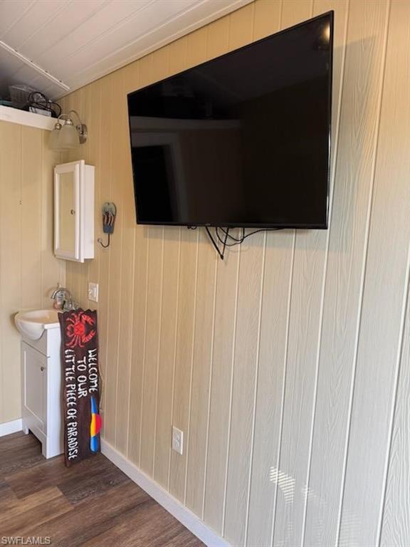 CYPRESS TRAIL RV RESORT - Land