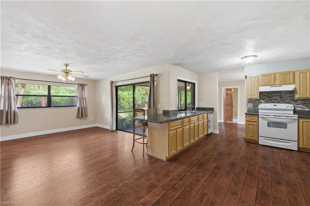 OAKES ESTATES - Land