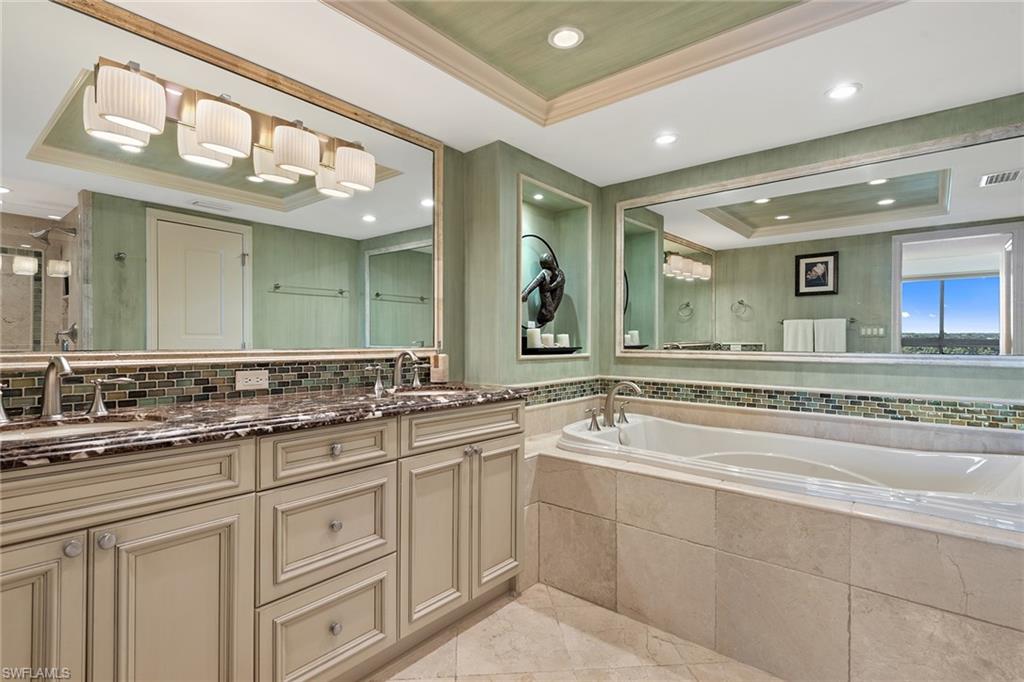 ADMIRALTY POINT - Residential