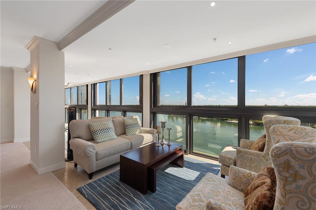 ADMIRALTY POINT - Residential