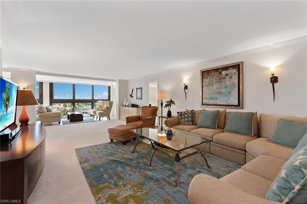 ADMIRALTY POINT - Residential