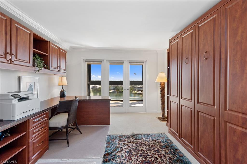 ADMIRALTY POINT - Residential