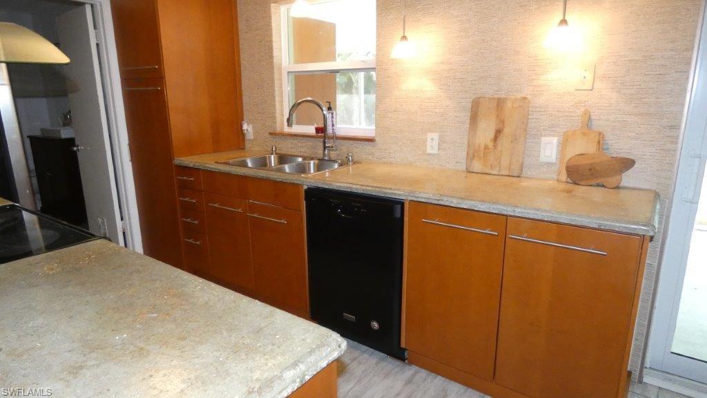 PINE ISLAND CENTER - Residential