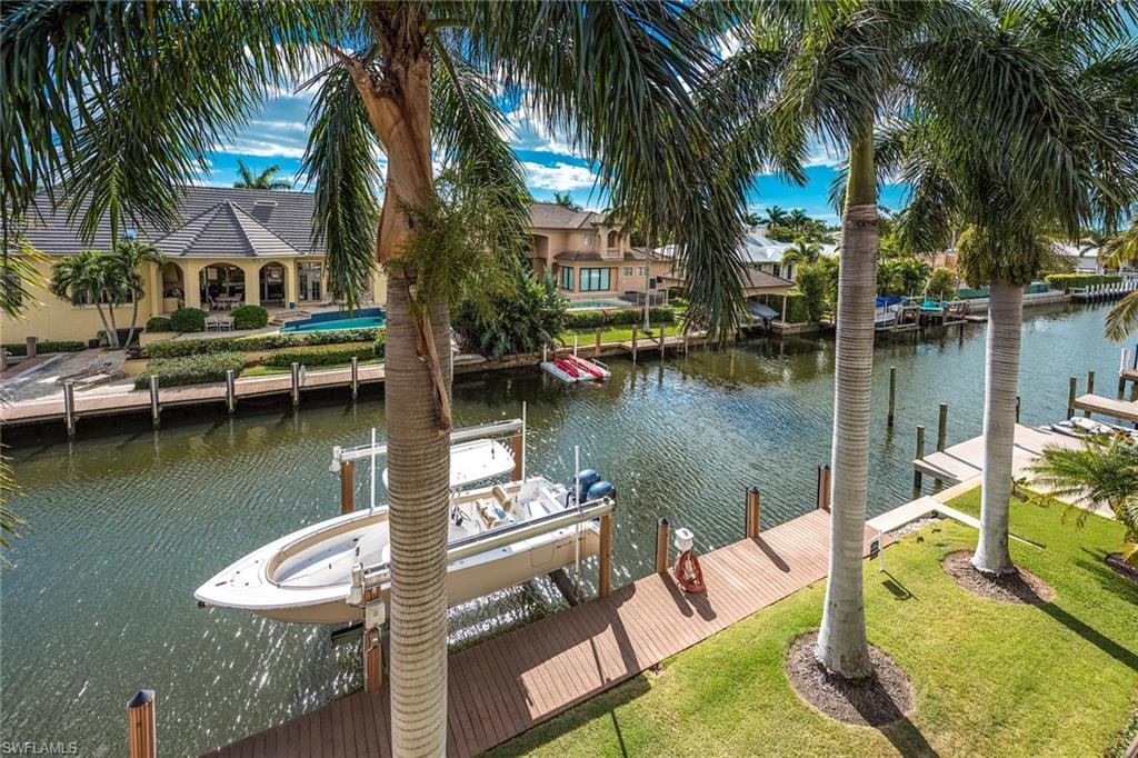 AQUALANE SHORES - Residential