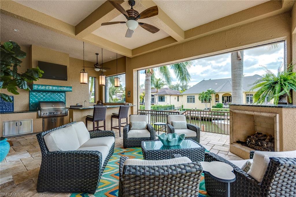 AQUALANE SHORES - Residential