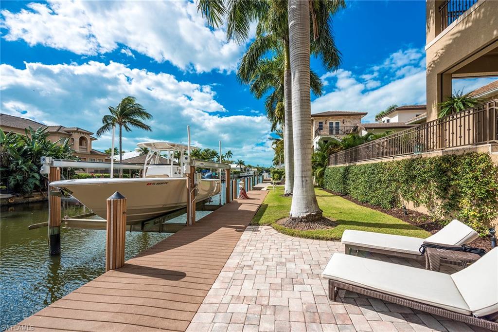 AQUALANE SHORES - Residential