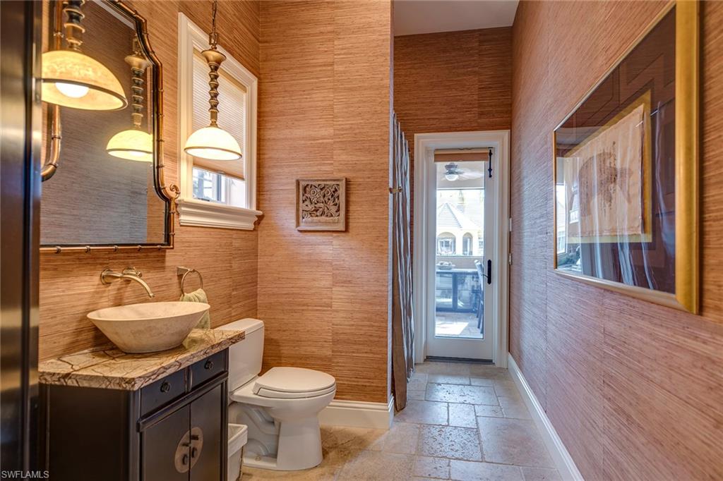 AQUALANE SHORES - Residential